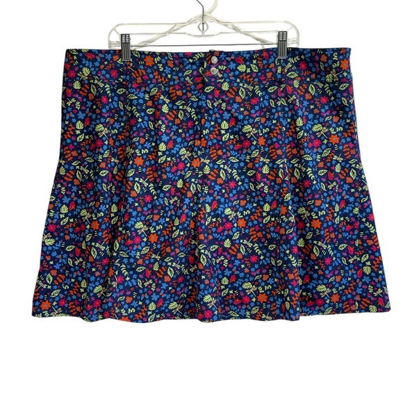 sahalie Pants - Women’s Sahalie Skorts in Floral Print. Size 18W